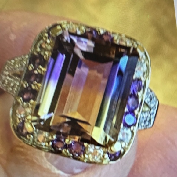 7.15 Carat loose Ametrine gem - Picture 5 of 7